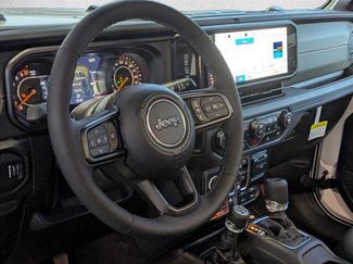 New 2026 Jeep Gladiator Mojave w/ Technology Group AWD/4WD video 3