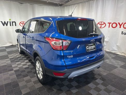 Used 2017 Ford Escape SE image 5