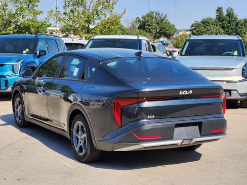 New 2025 Kia K4 LXS image 5