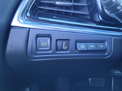 Certified 2022 Cadillac XT6 Sport w/ Technology Package image 16