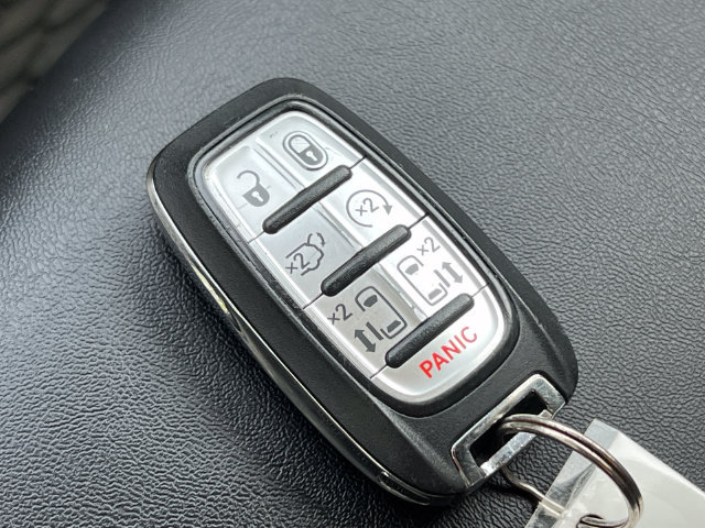 Used 2024 Chrysler Pacifica Touring-L w/ Road Tripper Package FWD image 33