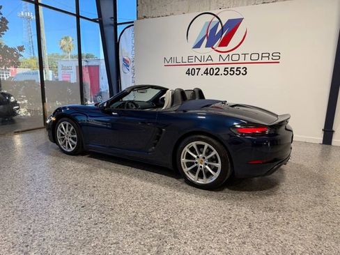 Used 2018 Porsche 718 Boxster RWD image 5