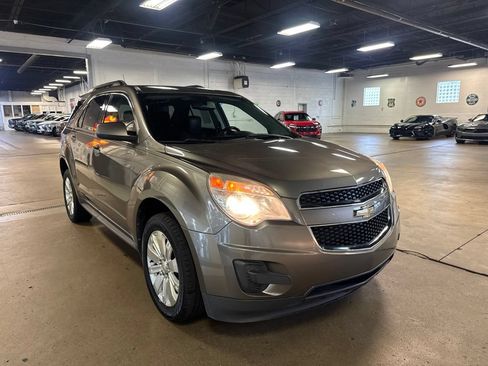 Used 2011 Chevrolet Equinox LT w/ Driver Convenience Package FWD image 4
