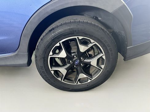 Used 2019 Subaru Crosstrek 2.0i Premium image 11