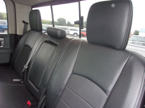 Used 2019 RAM 1500 Warlock AWD/4WD image 18