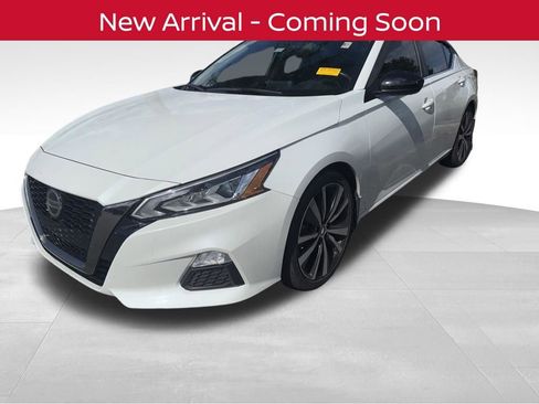Used 2022 Nissan Altima 2.5 SR FWD image 1