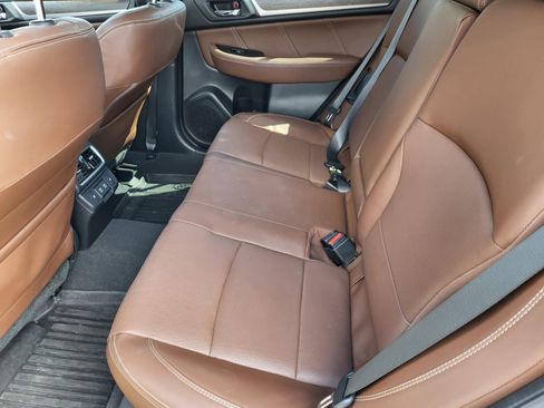 Used 2019 Subaru Outback 3.6R Touring image 17