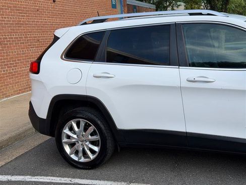 Used 2016 Jeep Cherokee Limited FWD image 9