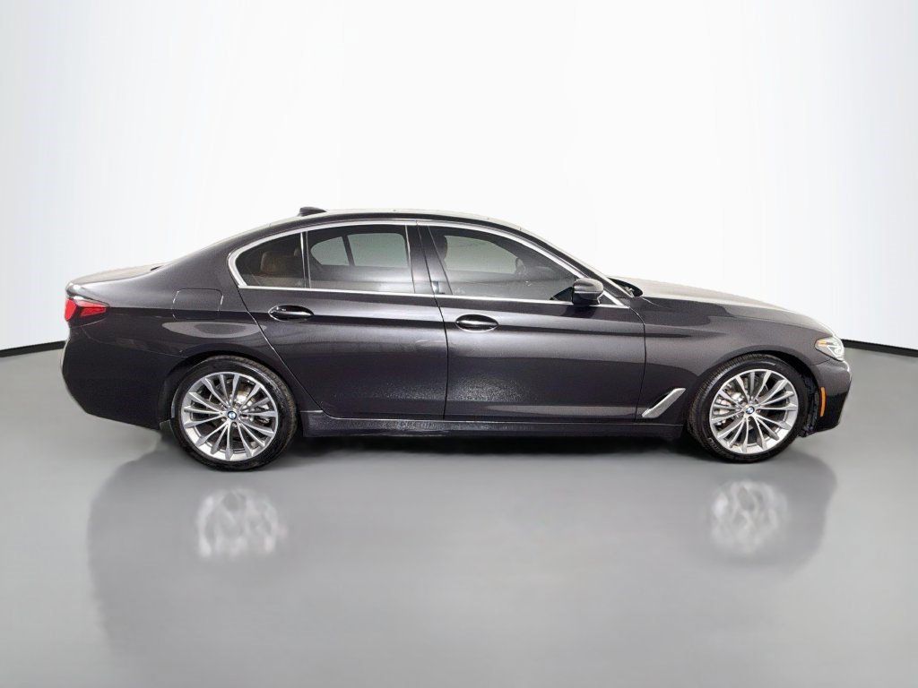 Used 2021 BMW 530i w/ Premium Package RWD image 11