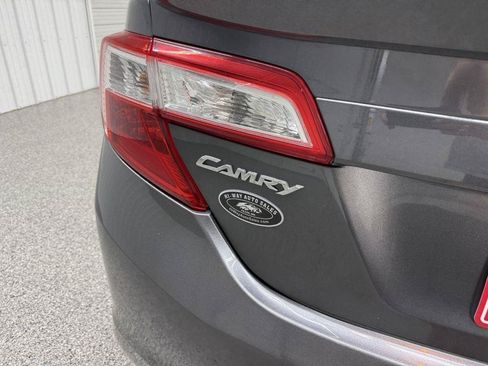 Used 2012 Toyota Camry SE FWD image 8