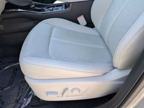 Certified 2025 Kia Sorento S image 21