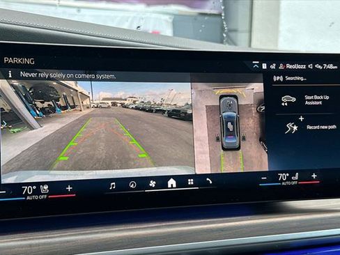 Used 2023 BMW 740i w/ Parking Assistance Package image 18