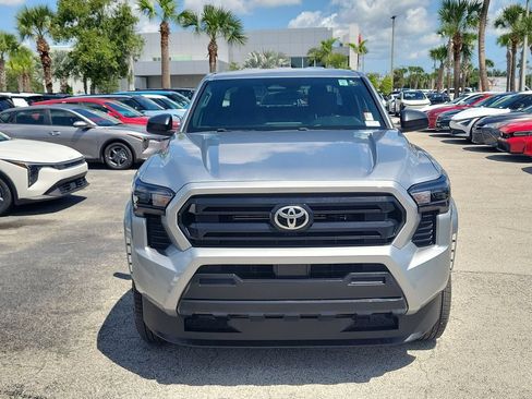 Certified 2024 Toyota Tacoma SR AWD/4WD image 2