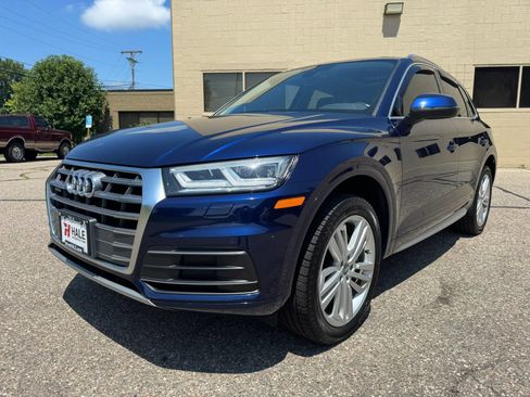 Used 2018 Audi Q5 2.0T Premium Plus w/ Premium Plus Package AWD/4WD image 3
