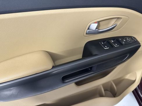 Used 2016 Kia Sedona LX w/ LX Convenience Package image 20