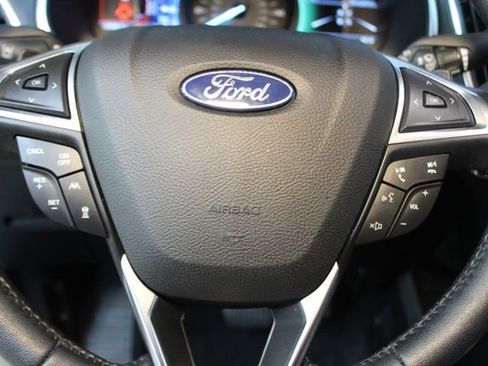 Used 2020 Ford Edge Titanium w/ Equipment Group 301A AWD/4WD image 22