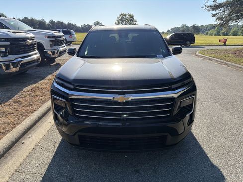 Certified 2026 Chevrolet Traverse LT AWD/4WD image 2
