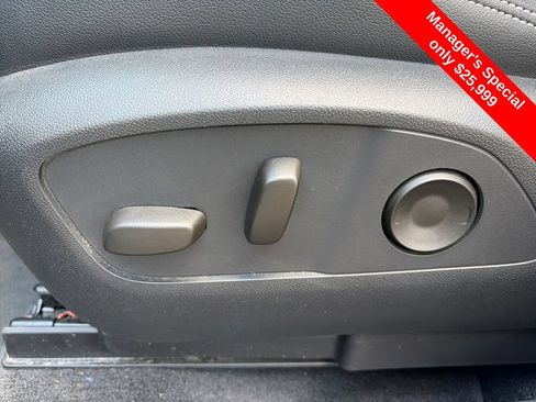 Used 2024 Chevrolet Blazer EV LT AWD/4WD image 18