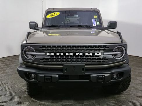 Used 2025 Ford Bronco Badlands AWD/4WD image 4