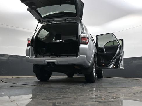 Used 2022 Toyota 4Runner SR5 Premium w/ Moonroof Package RWD image 48
