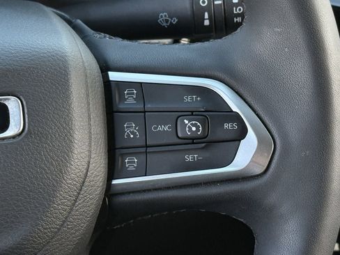 Used 2025 Jeep Compass Limited AWD/4WD image 14