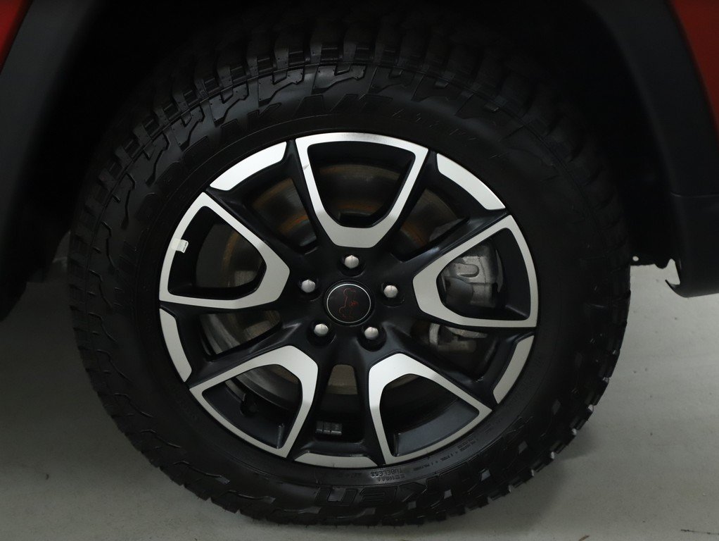 Used 2025 Jeep Compass Trailhawk AWD/4WD image 10
