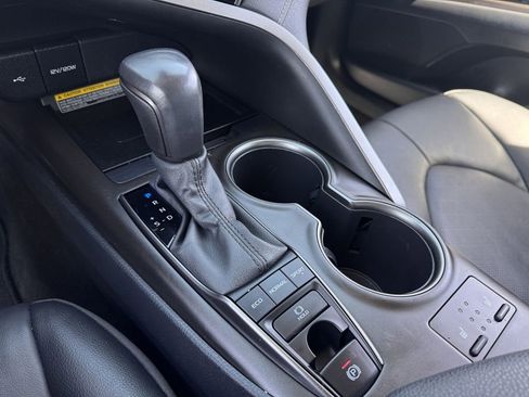 Used 2021 Toyota Camry XSE image 19