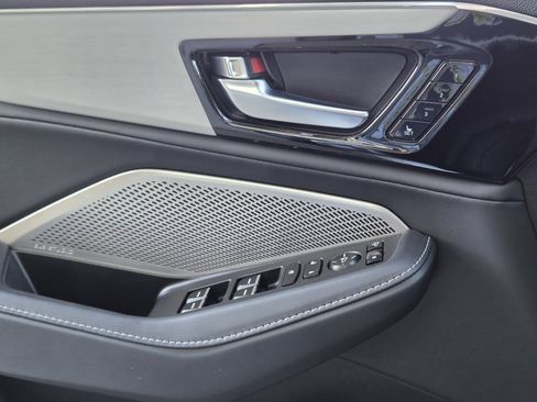 Certified 2023 Acura MDX FWD w/ Technology Package image 23