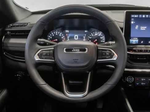 Certified 2025 Jeep Compass Latitude w/ Convenience Group AWD/4WD image 12