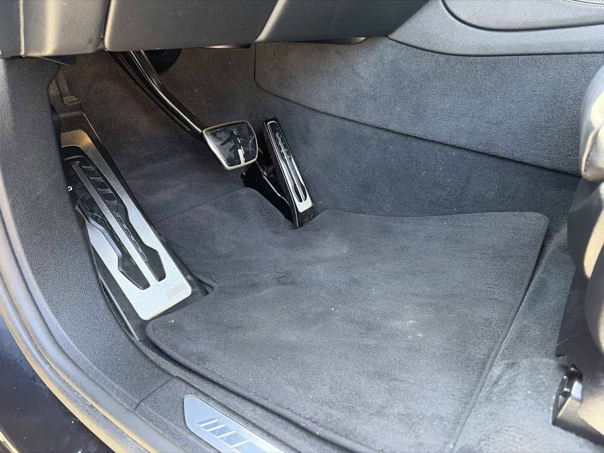 Used 2019 BMW X5 xDrive50i w/ M Sport Package AWD/4WD image 10