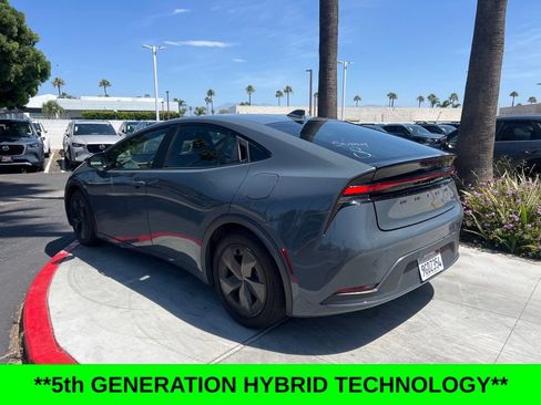 Used 2023 Toyota Prius LE FWD image 3