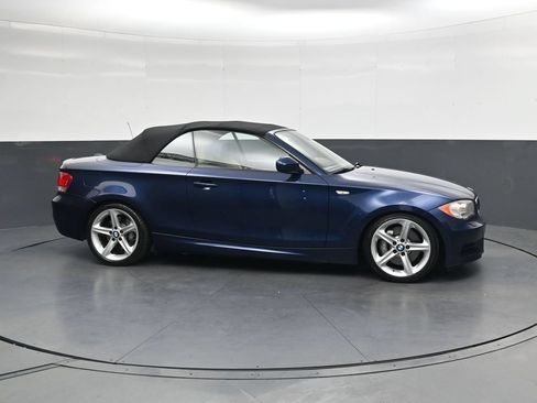 Used 2011 BMW 135i Convertible RWD image 4