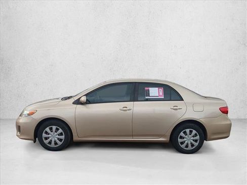 Used 2011 Toyota Corolla LE image 9