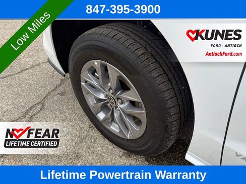 Used 2025 Toyota Sienna LE image 25
