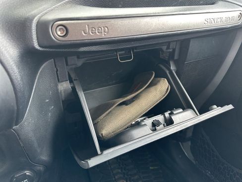 Used 2012 Jeep Wrangler Unlimited Sport image 23