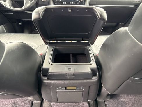 Used 2021 Nissan Armada SL w/ Captain's Chairs Package RWD image 30