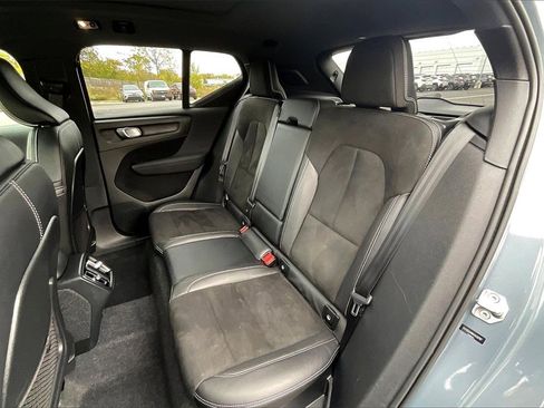 Used 2021 Volvo XC40 T5 R-Design w/ Climate Package image 26