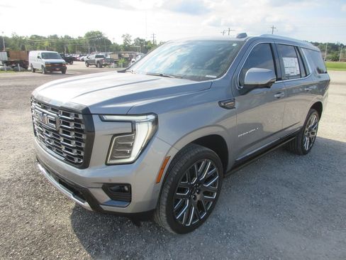 New 2026 GMC Yukon Denali Ultimate AWD/4WD image 9