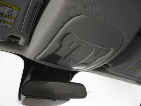 Used 2019 Jeep Renegade Latitude image 10