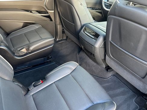 Certified 2025 Cadillac Escalade Sport w/ LPO, ONYX Package AWD/4WD image 18