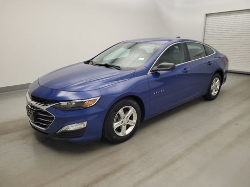 Used 2023 Chevrolet Malibu LS FWD image 2