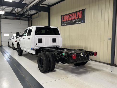 New 2026 RAM 3500 Tradesman AWD/4WD image 3