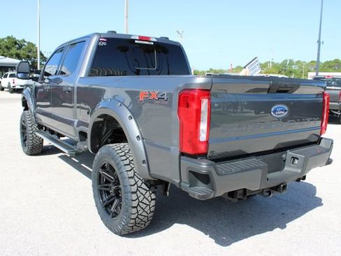Used 2025 Ford F250 XLT w/ FX4 Off-Road Package AWD/4WD image 8