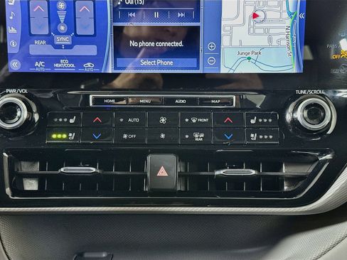 Used 2022 Toyota Highlander Platinum AWD/4WD image 15