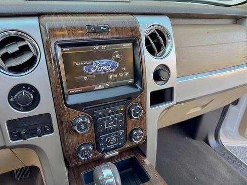 Used 2013 Ford F150 Lariat w/ Lariat Chrome Pkg image 32