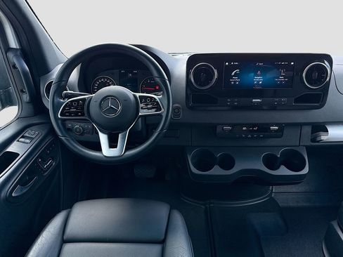 Used 2022 Mercedes-Benz Sprinter 2500 image 22