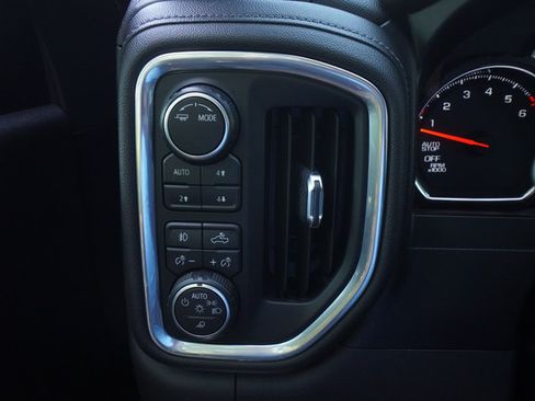 Used 2021 Chevrolet Silverado 1500 LTZ AWD/4WD image 15
