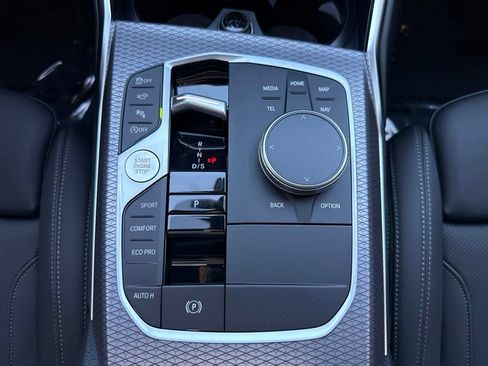 New 2026 BMW 330i Sedan w/ M Sport Package RWD image 15