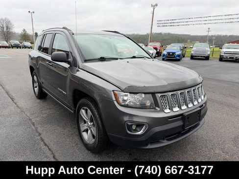Used 2017 Jeep Compass High Altitude AWD/4WD image 3