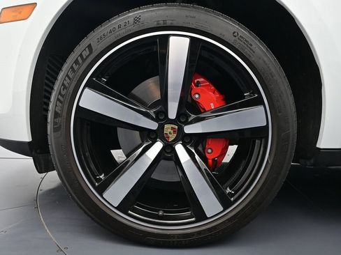 Certified 2024 Porsche Macan S image 26